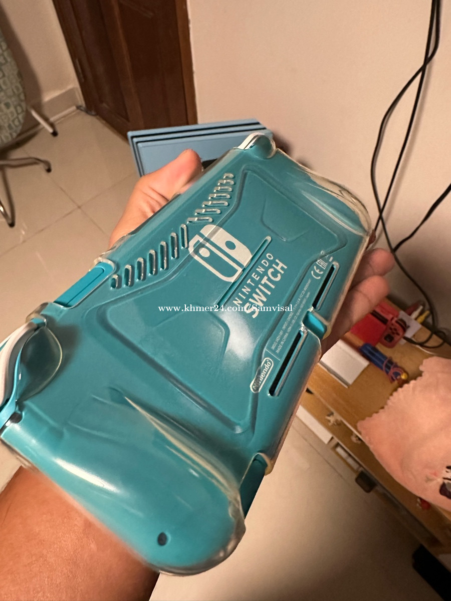 Selling my Switch lite original non JB Price 145 in Phnom Penh