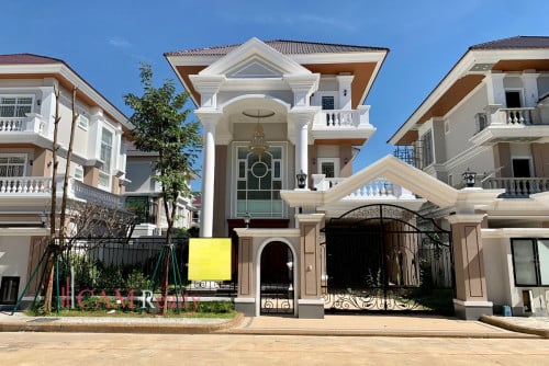 Borey Peng Huot Boeng Snor | 5 bedrooms prince villa for rent| Public garden and kids playground