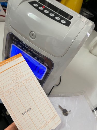 ម៉ាស៊ិនវាយបុងវត្តមានបុក្គលិក