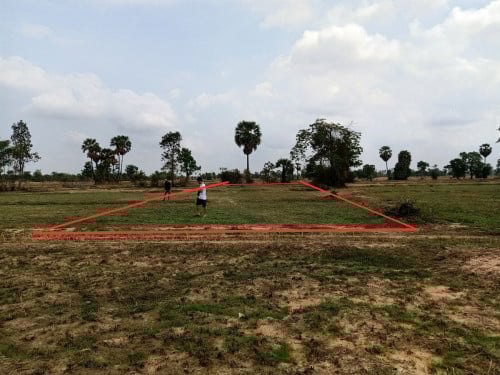 ដីលក់ប្រញ៉ាប់ កុនលុយខ្លាំង