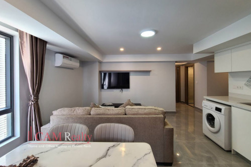 프놈펜에 렌트 아파트Near BKK1 area | 3 bedrooms apartment for rent| Swimming pool, gym and sky-bar