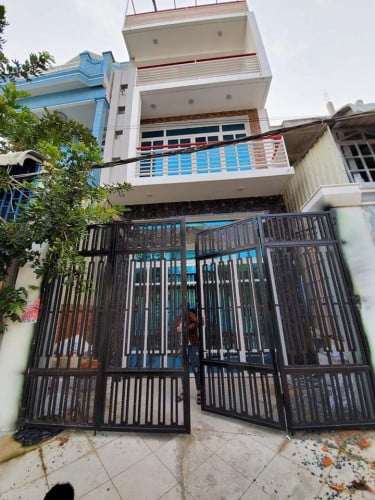 ផ្ទះលក់បន្ទាន់ Flat for sale​ ​in urgent.