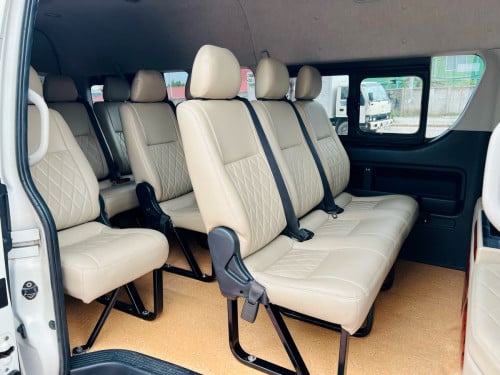 Hiace សំរាប់ជួលទេសចរណ៏