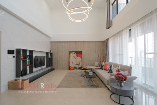 BKK1 area| 5 bedrooms duplex penthouse on 26th floor for sale| Swimming pool, gym and sky-bar