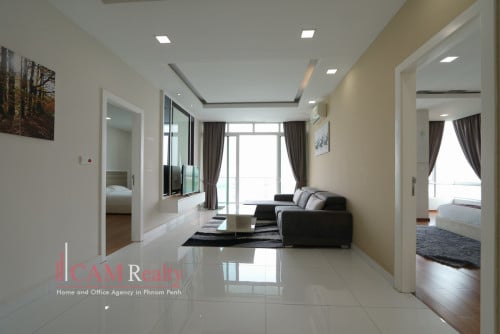 Expansive 4 bedrooms fully serviced apartment for rent in Chroy Changva