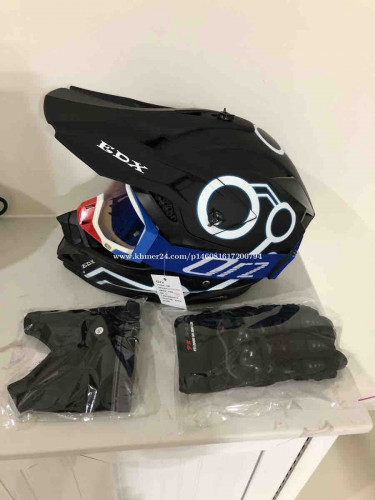 Mountain bike New helmet +mask+gloves