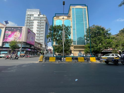 Corner Commercial Building for Rent Along Mao Tse Toung Boulevard