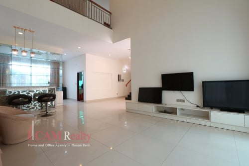 Diamond Island area (Koh Pich)| 6 bedrooms villa in gated community for rent