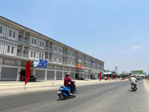 ផ្ទះជួលលេខ17​ borey TV Starគម្រោង​ទី​6​​ តម្លៃ400$ នៅលេីផ្លូវព្រៃស ផ្លូវរដ្ឋ30m អាចប្រកបអាជីវកម្មបាន