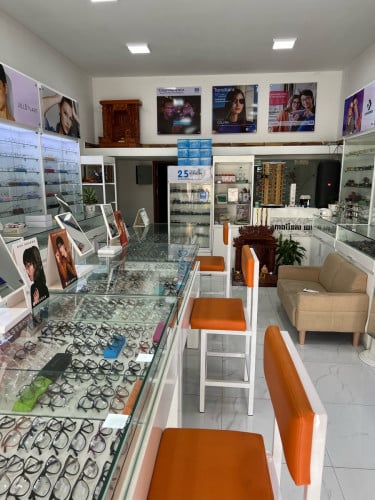 ផ្ទះអាជីវកម្ម លក់បន្ទាន់ E0 ទល់មុខខ្លោងទ្វារសាលាបឋមសិក្សាបាក់ទូក