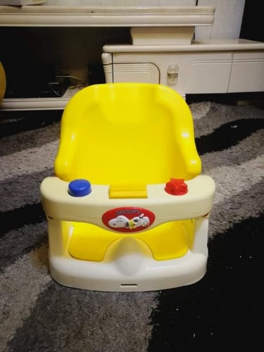 Baby shower and play chair