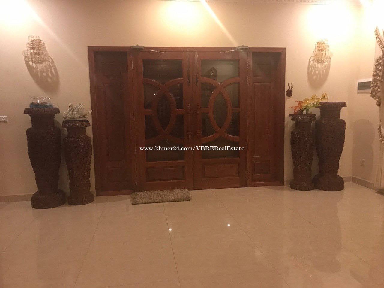 Villa for Rent in Boeng Kak1,ផ្ទះវីឡាសម្រាប់ជួល ទីតាំងនៅសង្កាត់បឹងកក់ទី1,Property Code: VBRE01295