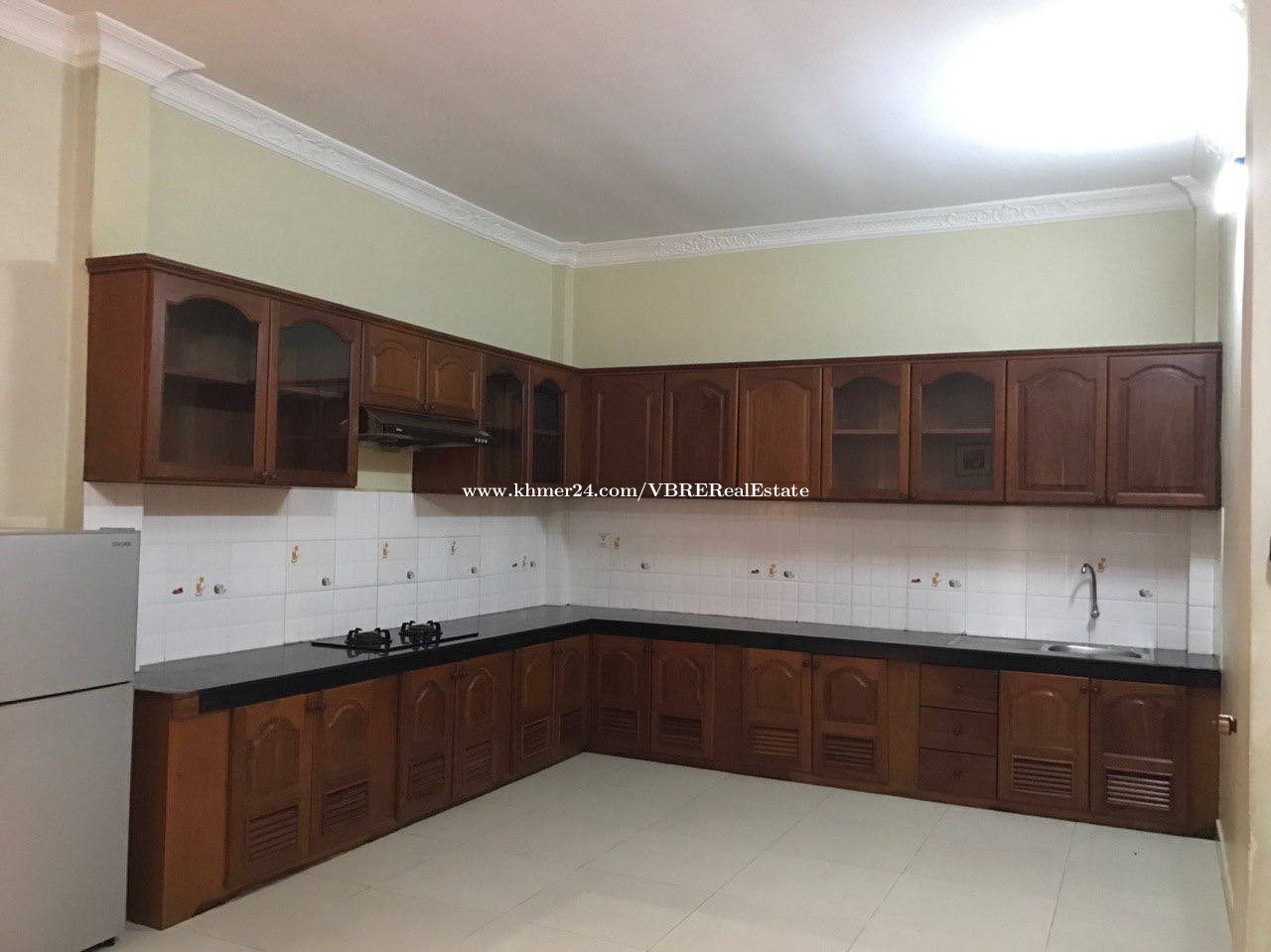 Villa for Rent in Boeng Kak1,ផ្ទះវីឡាសម្រាប់ជួល ទីតាំងនៅសង្កាត់បឹងកក់ទី1,Property Code: VBRE01295