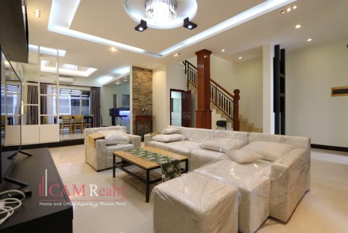3 bedrooms twin-villa in gated community for rent in Bassac Garden City, Phnom Penh