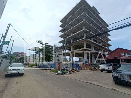 Building for Rent and Sale: