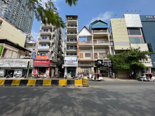 Shophouse for Urgent Sale Face to AEON Mall 1 With Rental Income 2,800$ Per Month