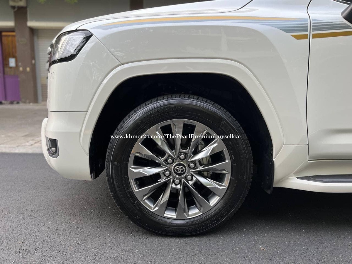 Land Cruiser 2022 Price 158000 in Chak Angrae Leu, Cambodia Kim