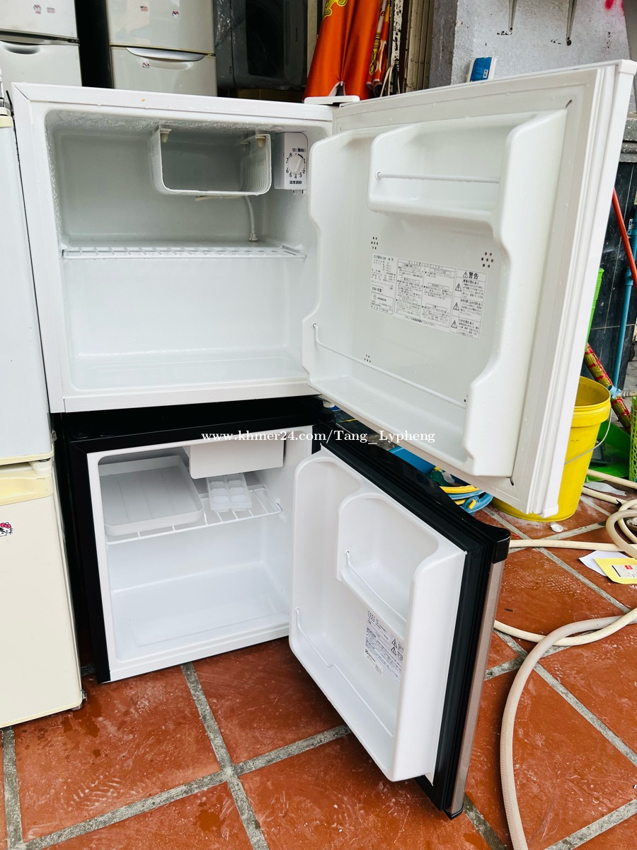 Mini fridge ទូទឹកកកជជុះ៥តឹក ស្អាតៗ Price 55.00 in Tuol Sangkae 1