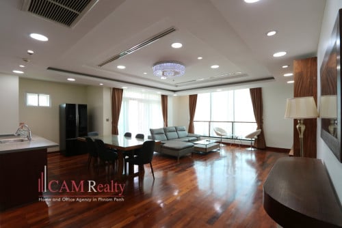 Spacious 3 bedrooms apartment for rent in BKK1 area – Phnom Penh