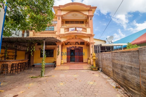 អគារសម្រាប់លក់ក្នុងក្រុងសៀមរាប-ជិតផ្សាររាត្រី/Guesthouse for Sale in Krong Siem Reap-Night Market