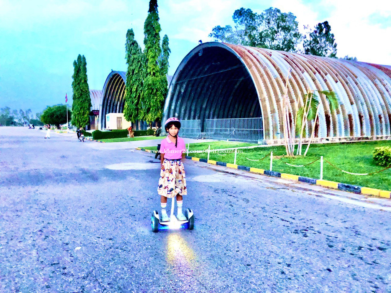 Self balancing scooter ស្គីអគ្គិសនី Price 2.00 in Chamkar Samraong