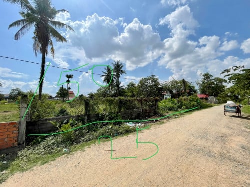 [ផ្លង់រឹង]  ដីក្នុងភូមិស្អាតស្មើជ្រុង 25m*50m