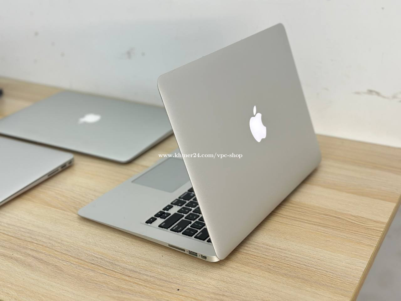 MacBook Air 2017 ( 98% ) CPU Core i5, RAM 8GB, SSD 128GB Price