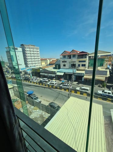 ផ្ទះលក់បន្ទាន់ព្រោះម្ចាស់ប្តូរទីតាំងការងារទៅខេត្ត