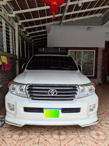 Land Cruiser GXR V6 2014 (Tax Papper Used) ចរចា