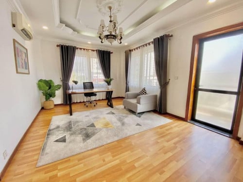 One bedroom home office with fully furnished serviced apartment For Rent in BKK1🍀