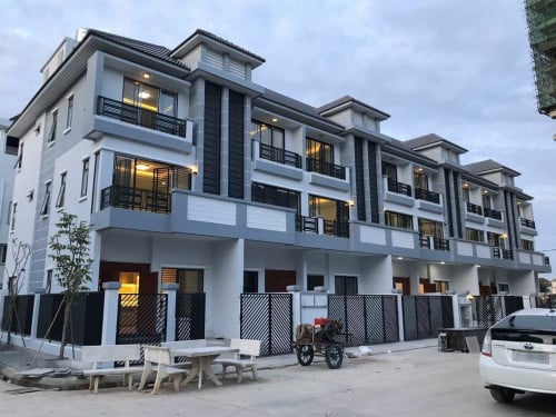 ផ្ទះវីឡាថ្មី តម្លៃទាប នៅក្នុងក្រុង