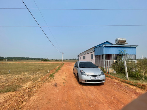 ដីលក់នៅសៀមរាបមានប្លង់រឹងស្រាប់ទីតាំងល្អមានសង់របងស្រាប់ដីចាក់ខ្ពស់ទីតាំងស្ថិតនៅភូមិបុស្សក្រឡាញ់