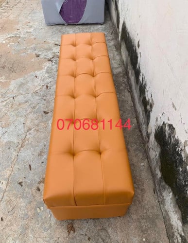 សាឡុងចុងជើងគ្រែ