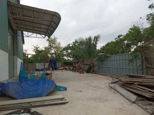 ឃ្លាំងសំរាប់ជួល