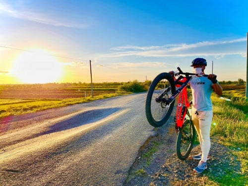 កង់ភ្នំ mountain bike