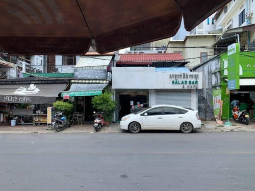 Shophouse Sell $700000 BKK1 (Nego)