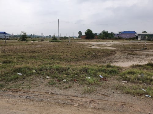 ដីលក់តម្លៃ នៅជិតរោងចក្រ