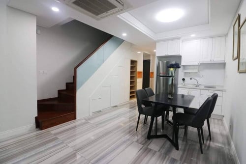 Cozy Duplex One Bedroom for rent