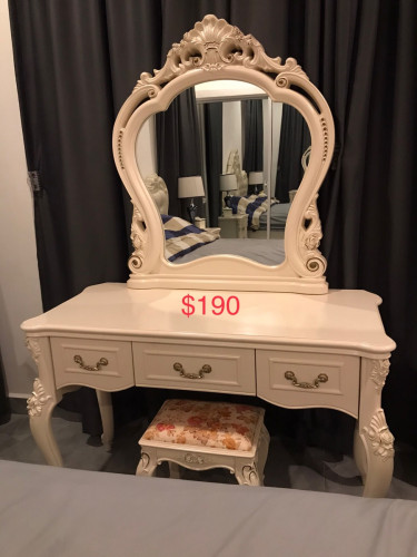Makeup desk and standing mirror