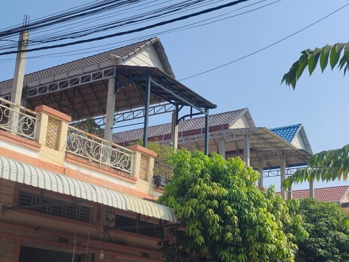 ផ្ទះលក់(Flat for Sale)