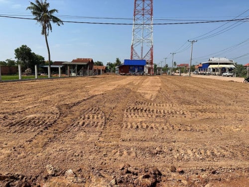 ដីសំរាប់ជួល