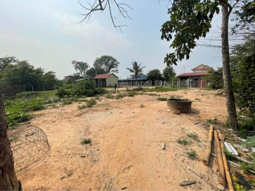 ដីលក់ ទិញទុកចំណេញ