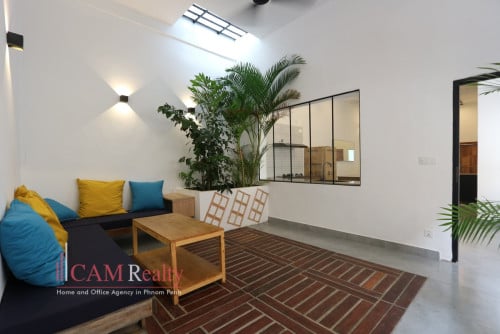 Daun Penh area| Western style 2 bedrooms renovated apartment for rent in Phnom Penh| Indoor terrace