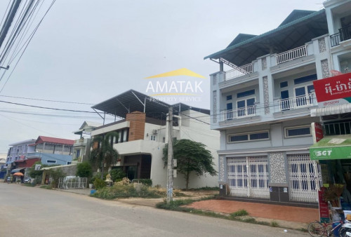 ផ្ទះ 2 ល្វែងកែងលក់នៅក្បែរបុរីមហាសែនសុខ