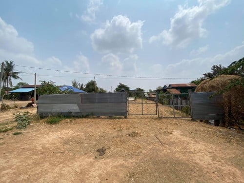 ដីលក់​ 12mx63m នៅលេីផ្លូវ​លេខ​ 58 ផ្លូវទៅ​ស្រុកស្វាយចេក​ ខេត្តបន្ទាយមានជ័យ​