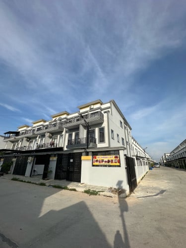 ផ្ទះអាជីវកម្មជួល ម្តុំទួលពង្រ