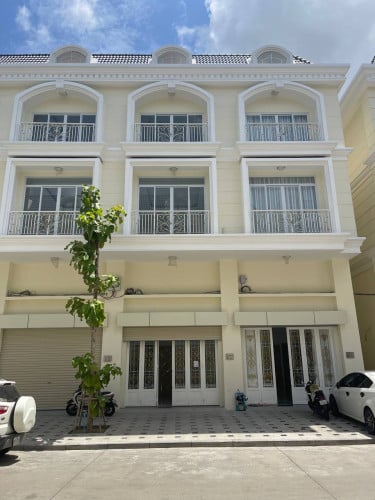 ផ្ទះSHOPHOUSE សំរាប់លក់-ជួល ទីតាំងនៅ«បុរី Blue Diamond ផ្លូវជាតិ 6A»