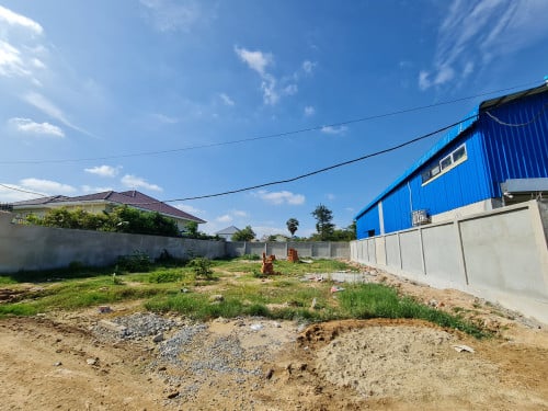 ដីលក់ 20 x 30 ( ក្រោយ ភោជនីយដ្ឋានផ្កាព្រៃ )