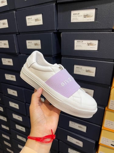 Givenchy hotsell sneakers dhgate