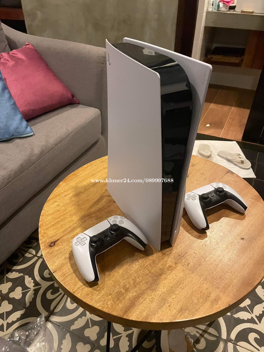 I wanna sell my PS5 1TB with 2 controllers Price 550.00 in Svay